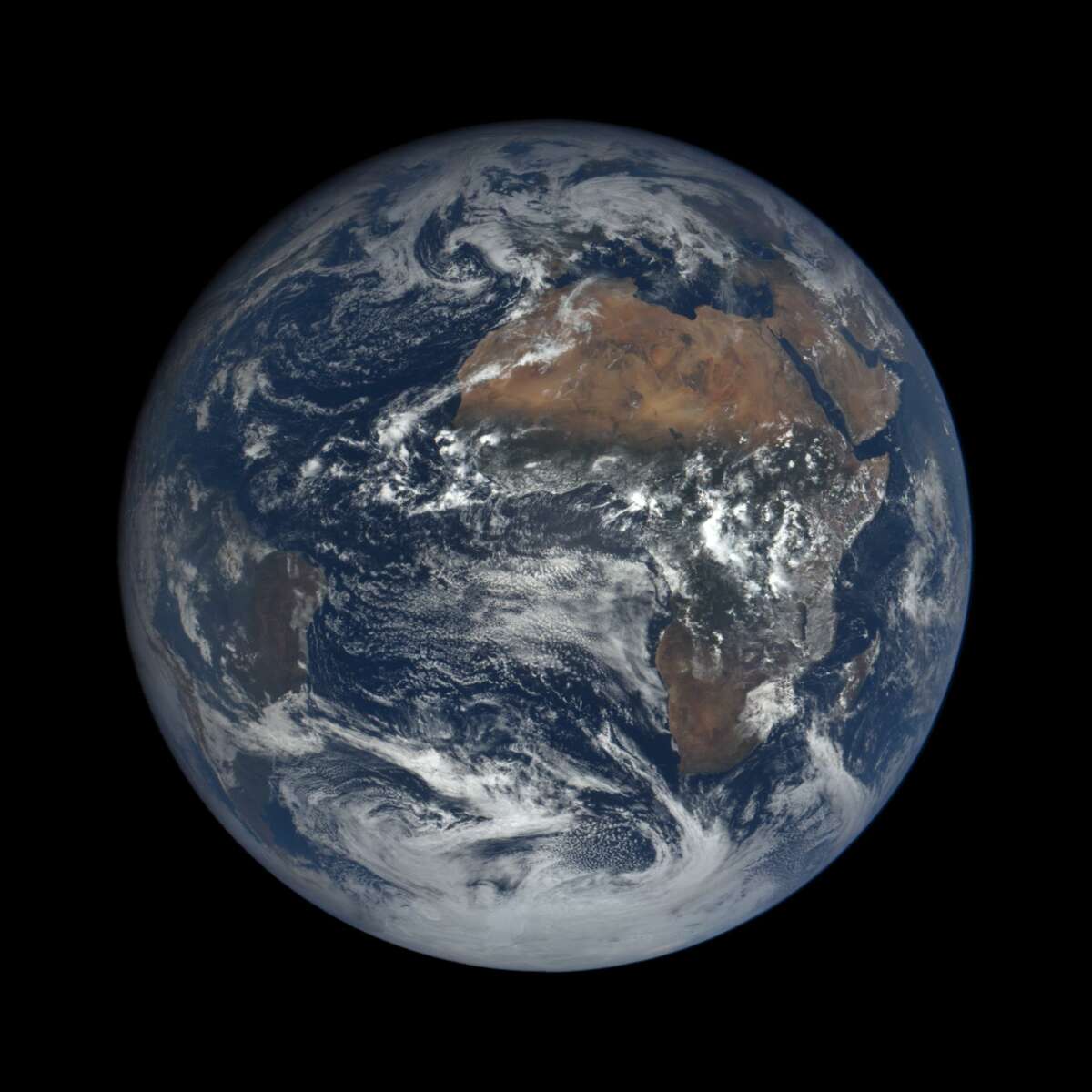 Photos of Earth from the 'Deep Space Climate Observatory'