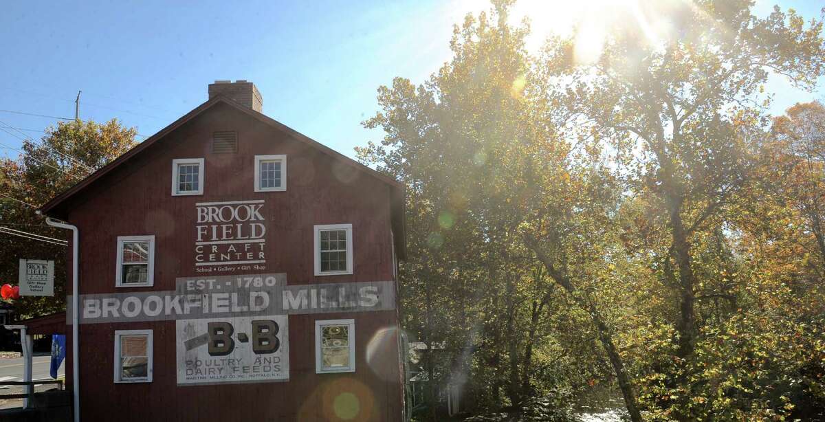 Brookfield Craft Center will add sword making