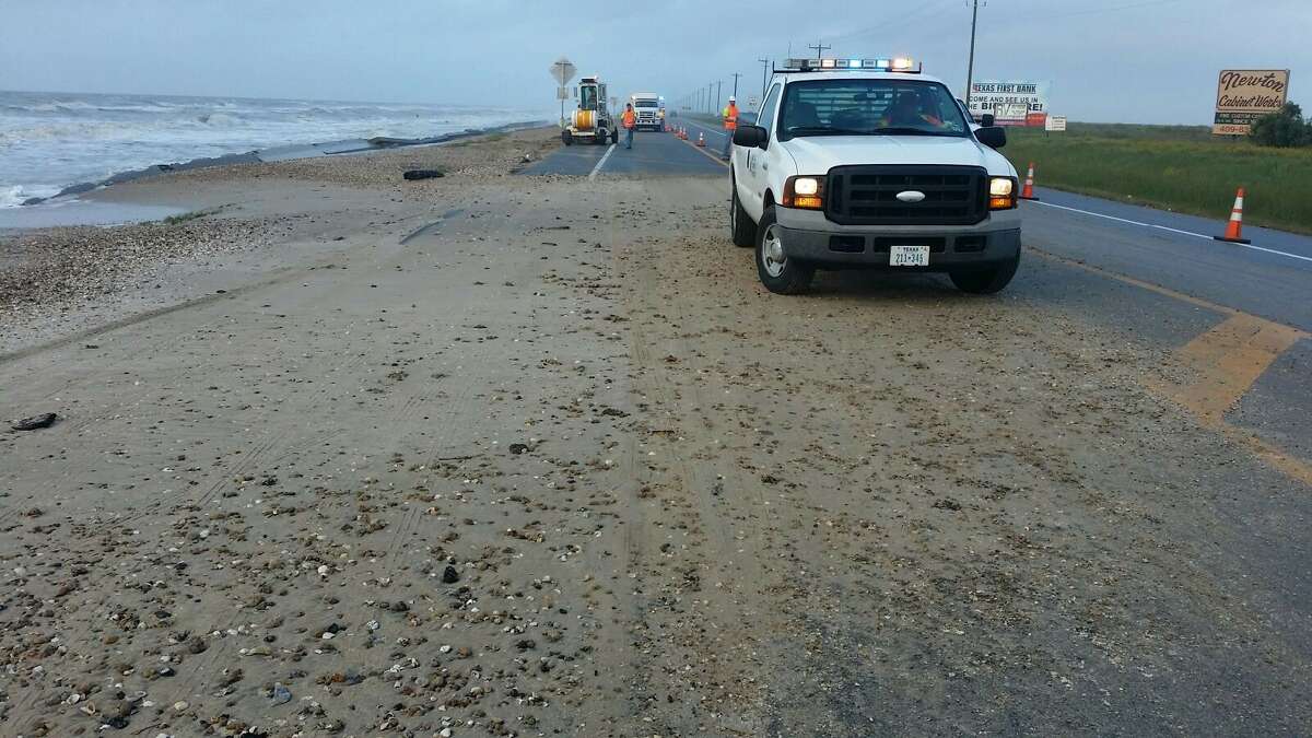 Swollen tides swamping coastal roads on Bolivar