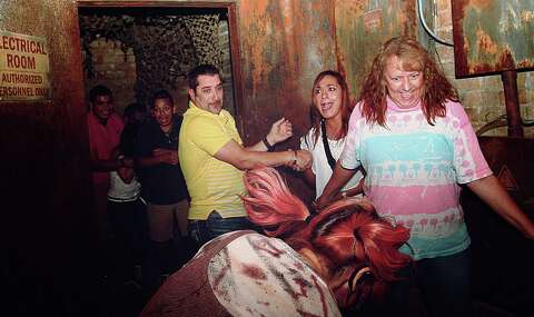 San Antonio S 13th Floor Haunted House Opening For Valentine S Day