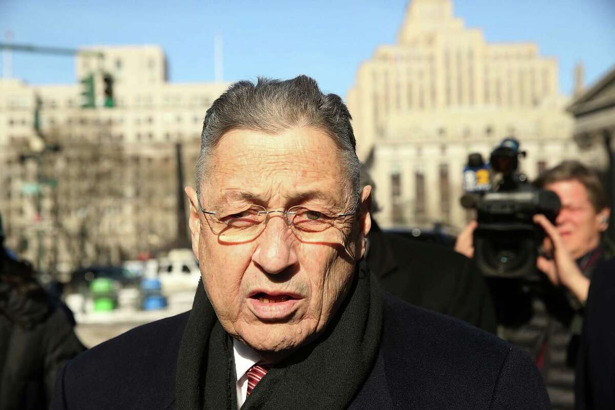 NEW YORK, NY - FEBRUARY 24: Former speaker of the New York State Assembly Sheldon Silver arrives for his arraignment at a New York court house after being arrested on January 22 on corruption charges on February 24, 2015 in New York City. Silver, a Democrat from the Lower East Side of Manhattan who had served as speaker for more than two decades, is accused in court documents of using the power of his office to solicit millions in bribes and kickbacks. (Photo by Spencer Platt/Getty Images) ORG XMIT: 538946027