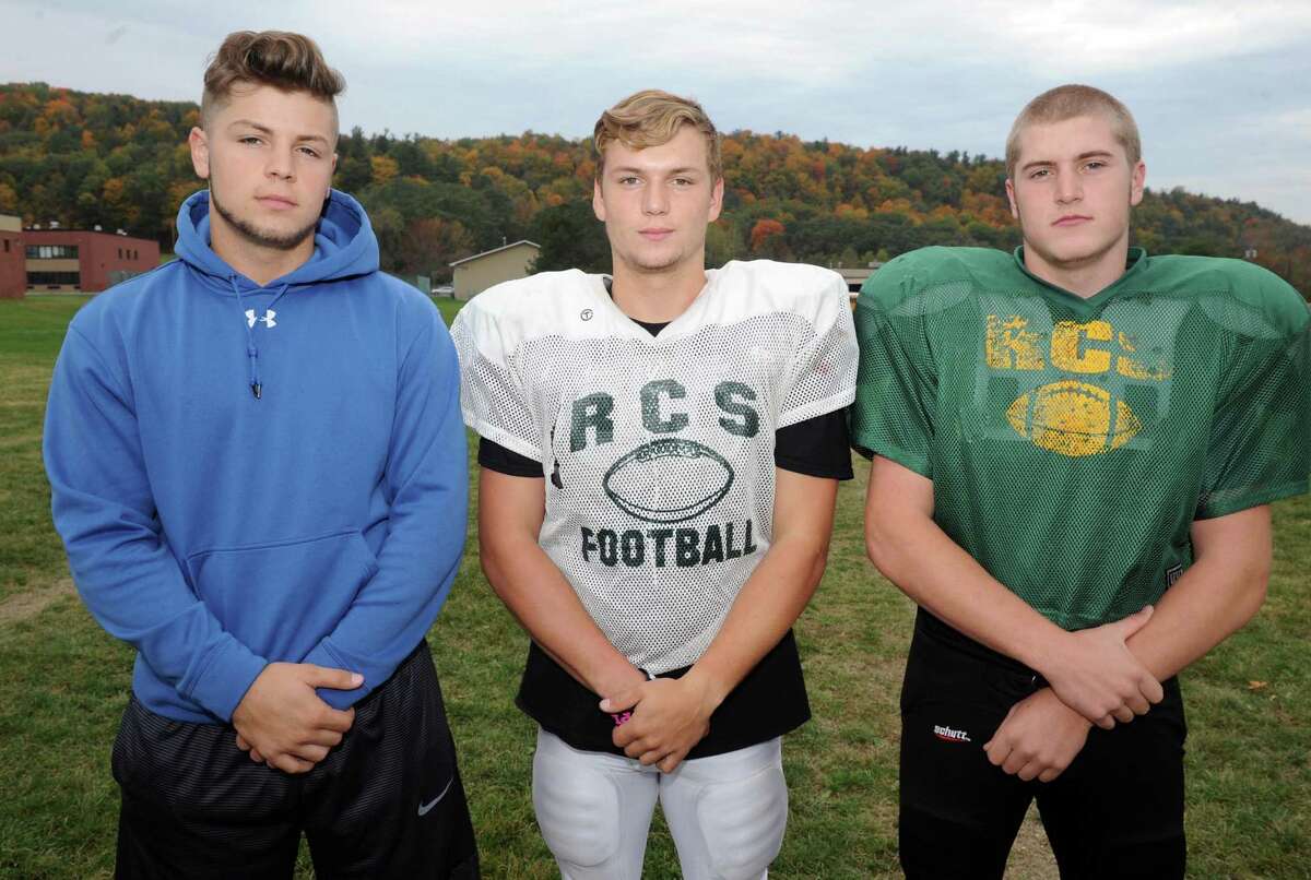 Family ties help propel Ravena football