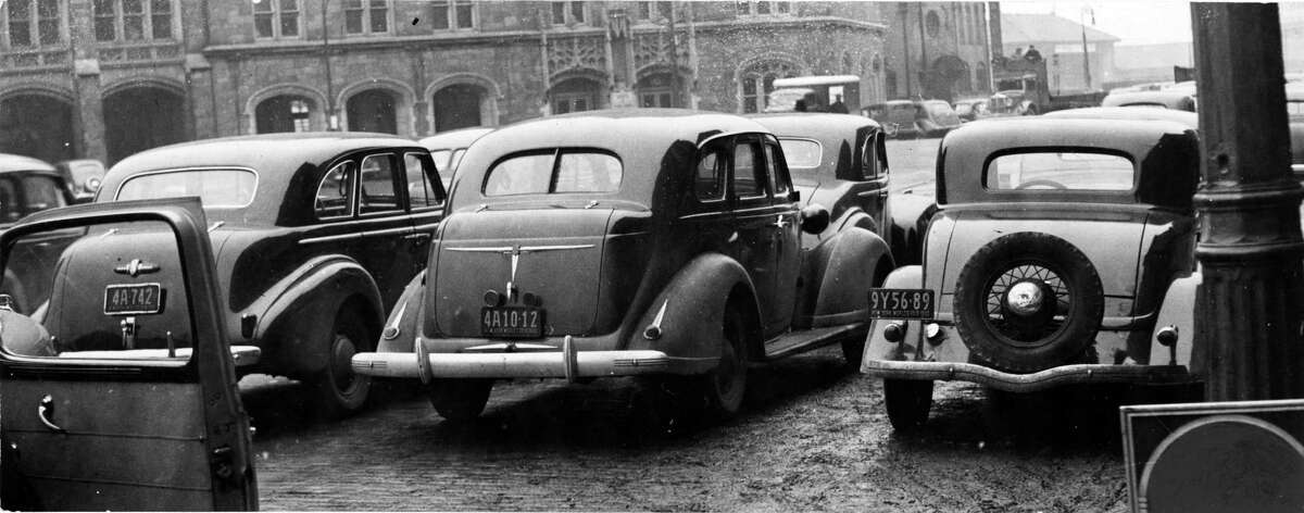 Albany streets and cars, Jan. 2, 1941. (Times Union Archive)