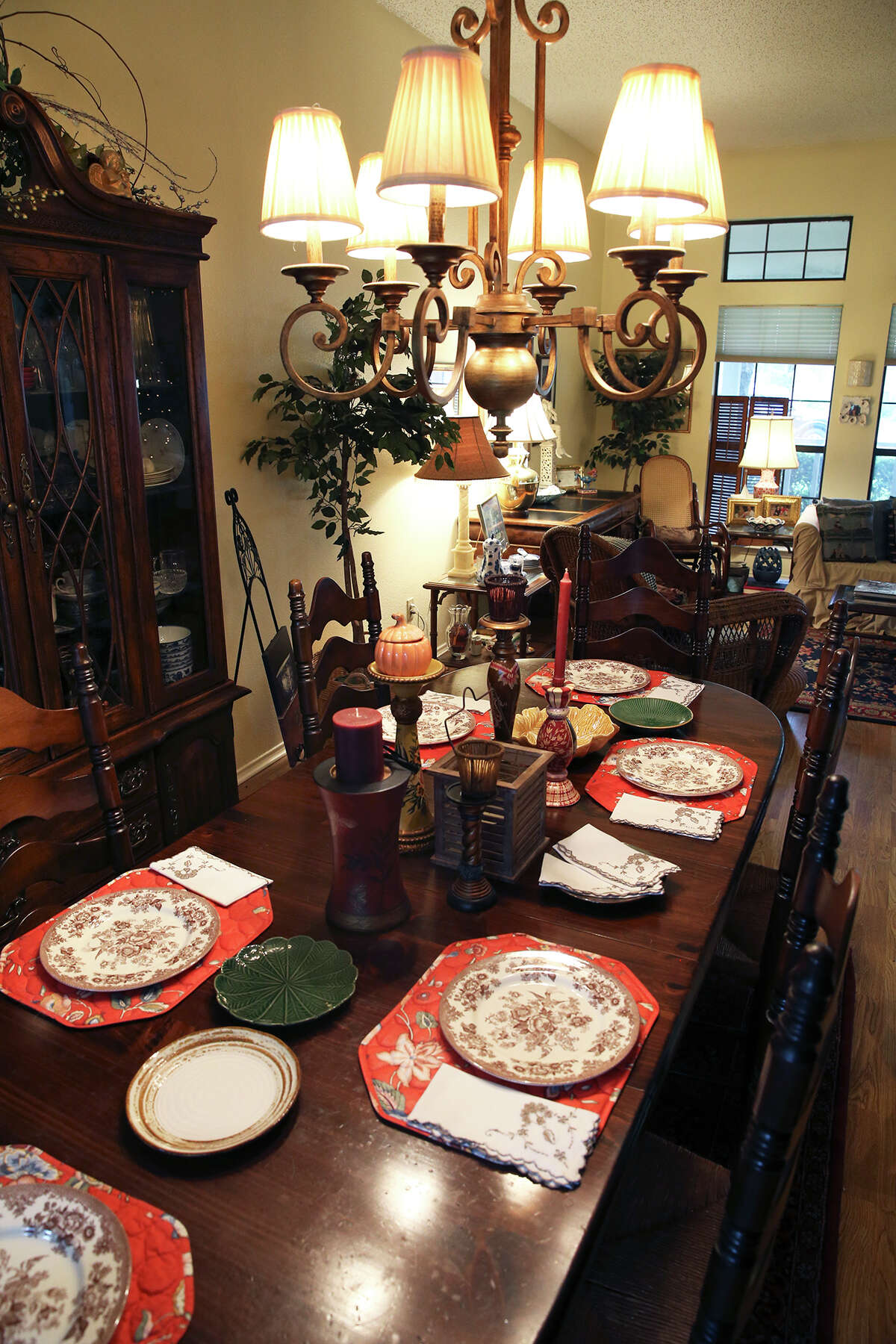 Formal dining room at home of Mary Hays on October 21, 2015.