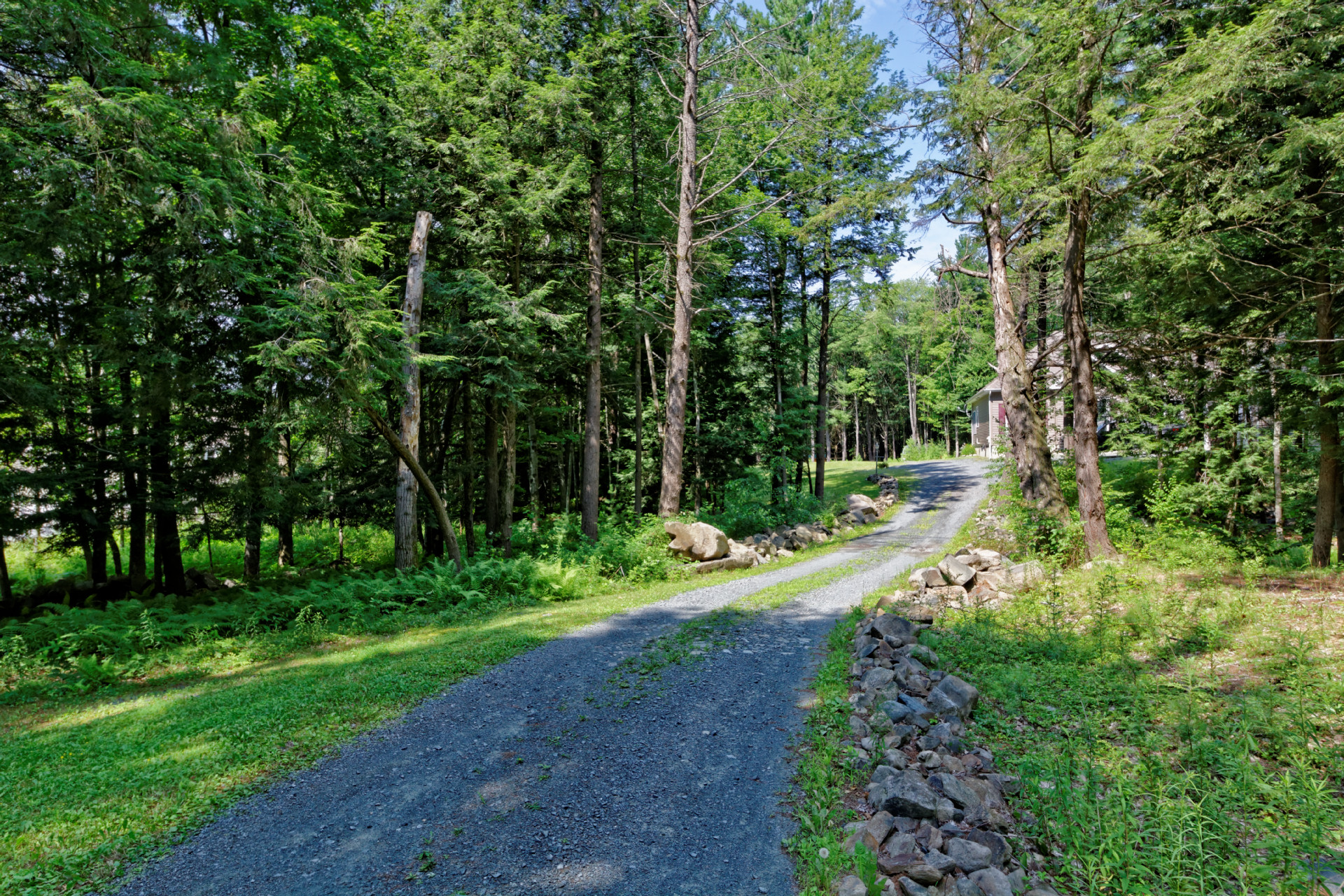 House of the Week Ranch in Grafton