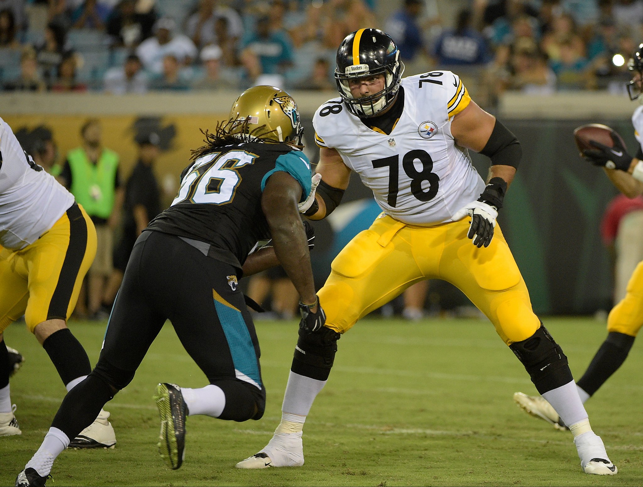 Ex-Army Ranger in the trenches with Steelers