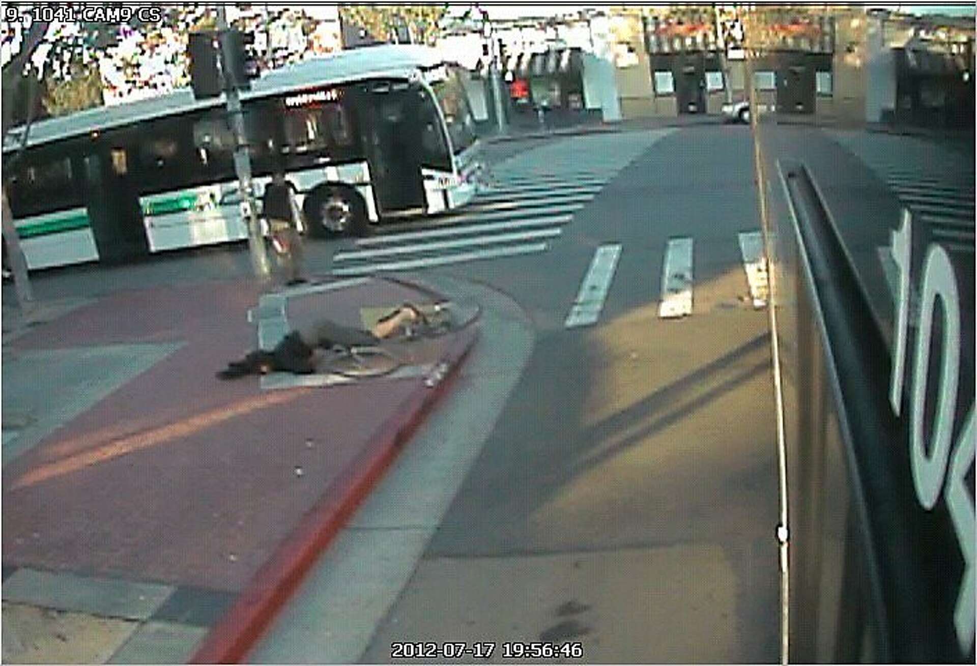 Cyclist hit by AC Transit bus awarded $2.5 million settlement