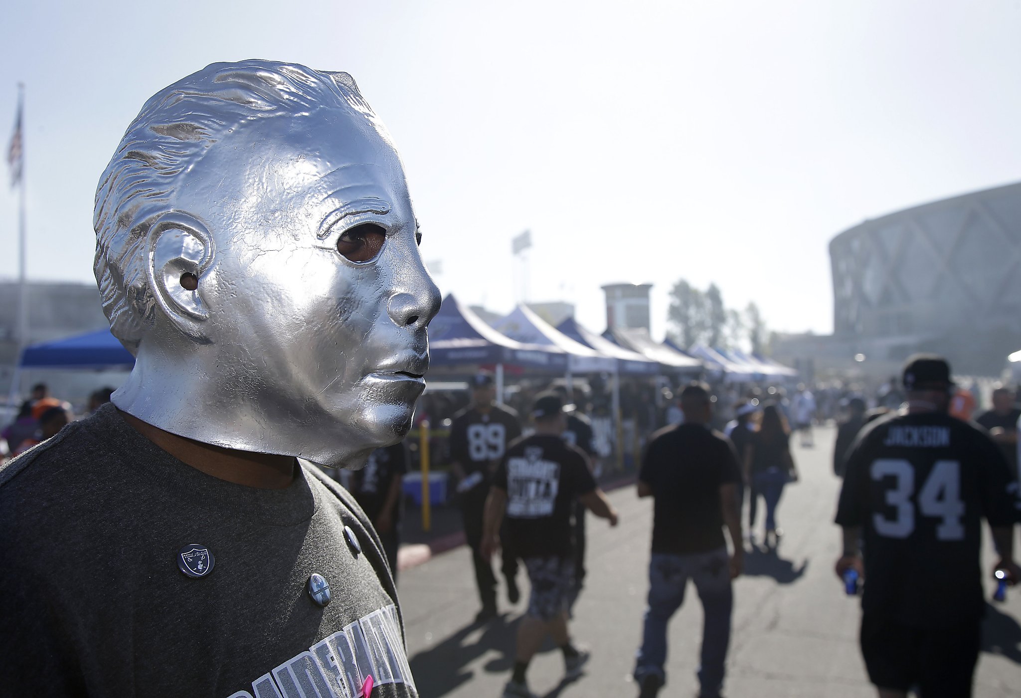 Raiders-Ravens edge-of-the-seat fare for fans - Coliseum