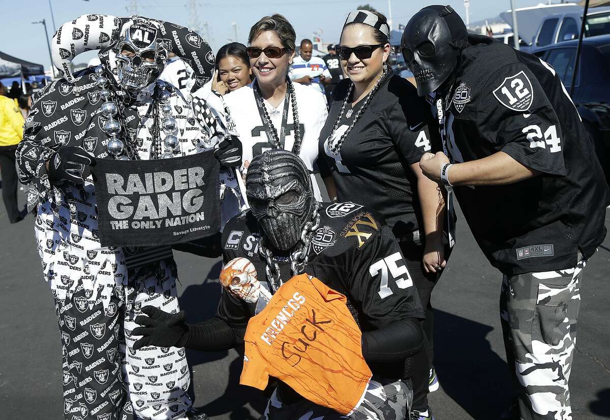 NFL whips up the Raider Nation to fleece East Bay taxpayers