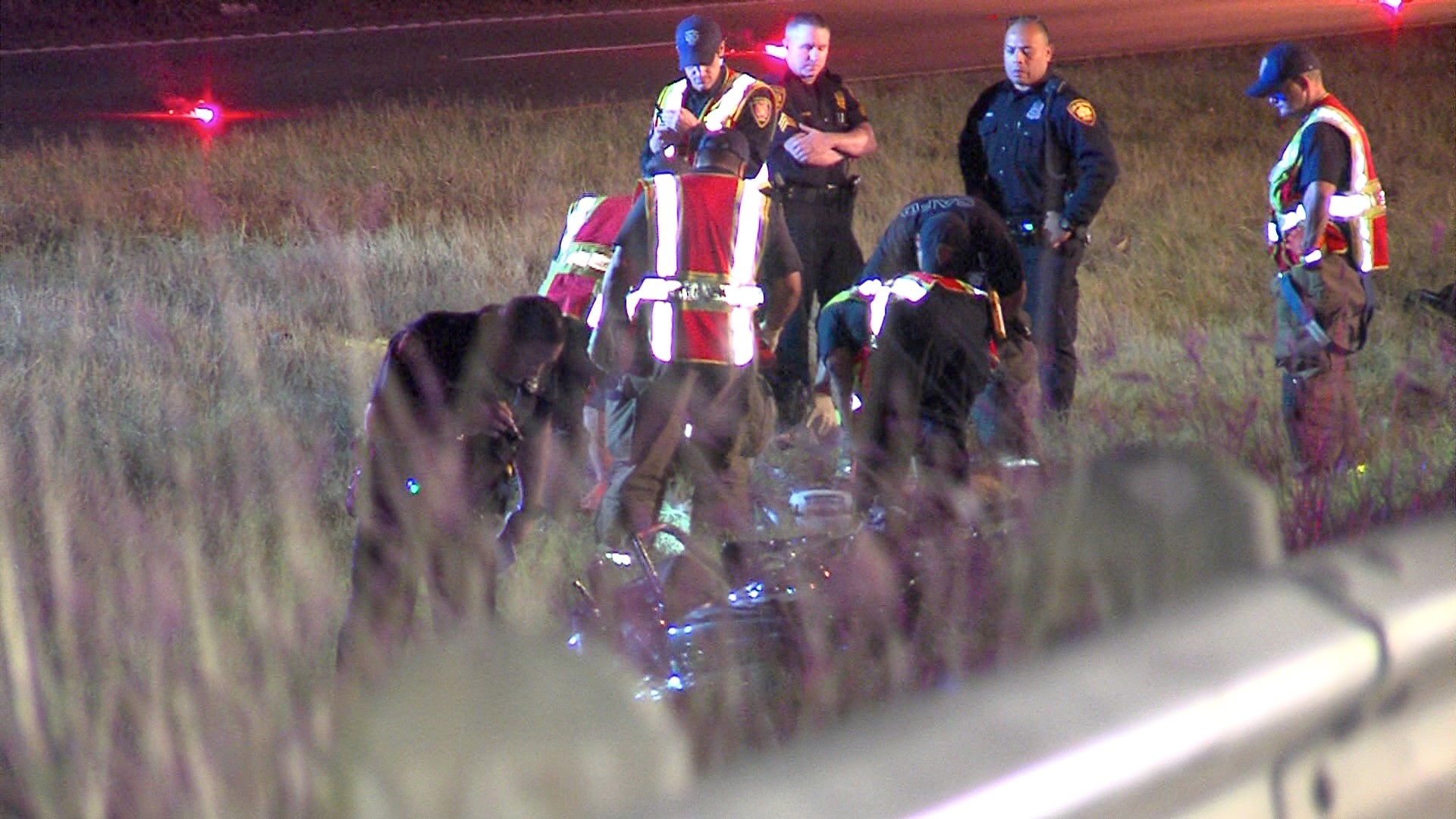 Motorcyclist killed in overnight wreck on West Side