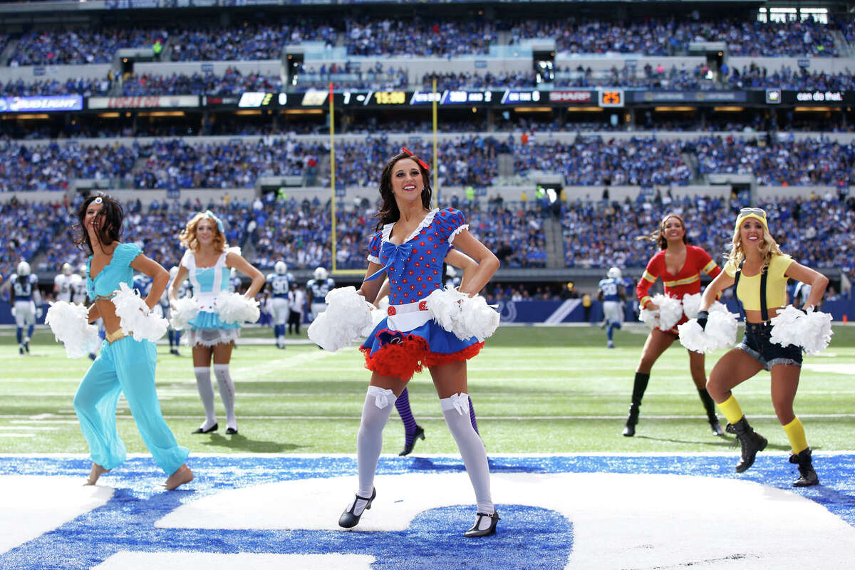 NFL cheerleader Halloween costumes for 2015