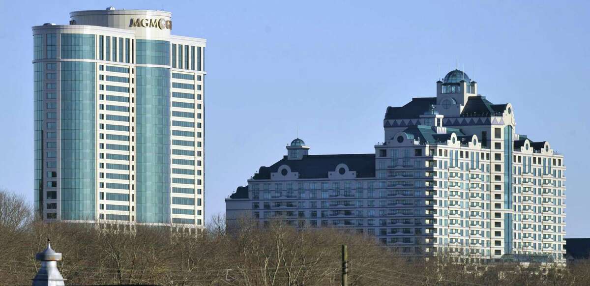Foxwoods Resorts Casino Ledyard, Conn. Deals: Discounts at restaurants and hotel. Find out more.