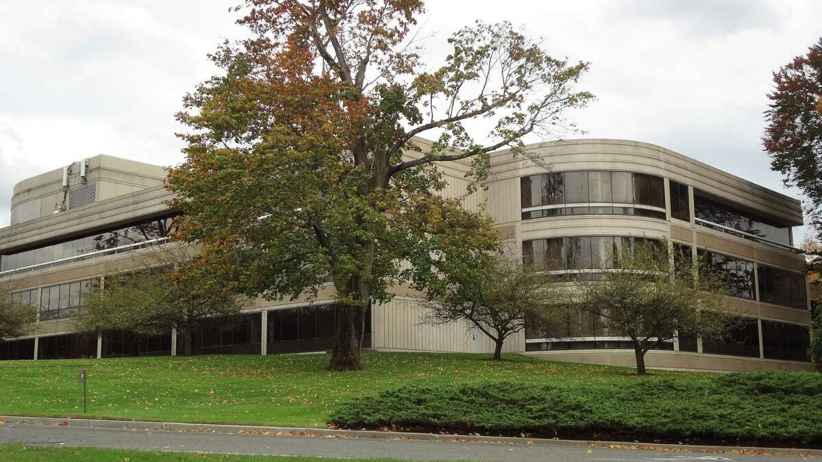 On October 29, 2015, General Electric (NYSE: GE) confirmed the $17 million sale of its building at 201 High Ridge Road in Stamford, Conn., with the building used by some 450 people in GE's treasury functions that manage cash flow and foreign exchange.