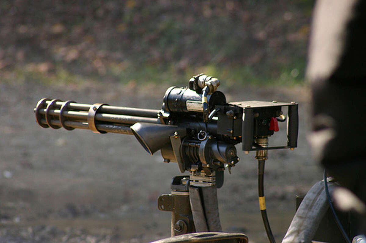 Gun enthusiasts fire 50,000 rounds in 15 minutes at Machine Gun Shoot ...