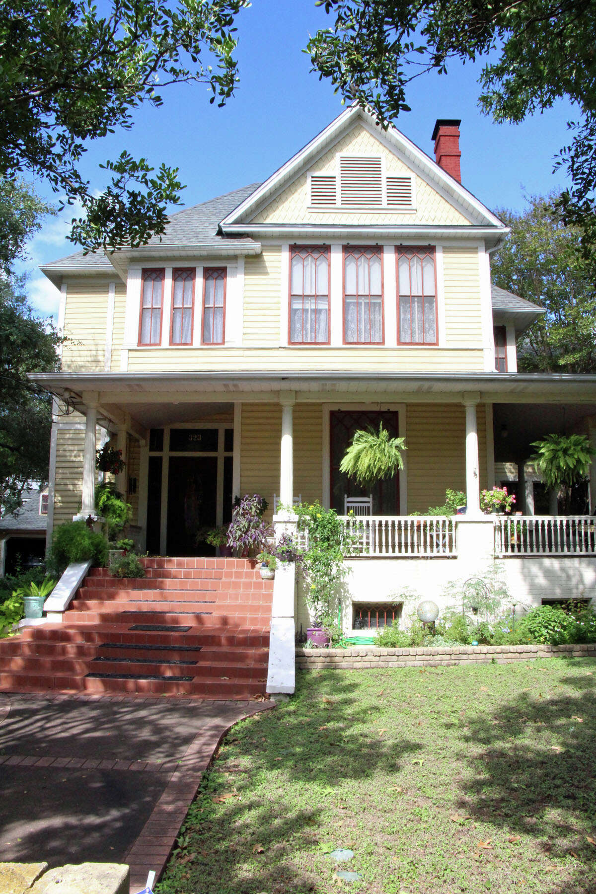 Spaces One look was all it took