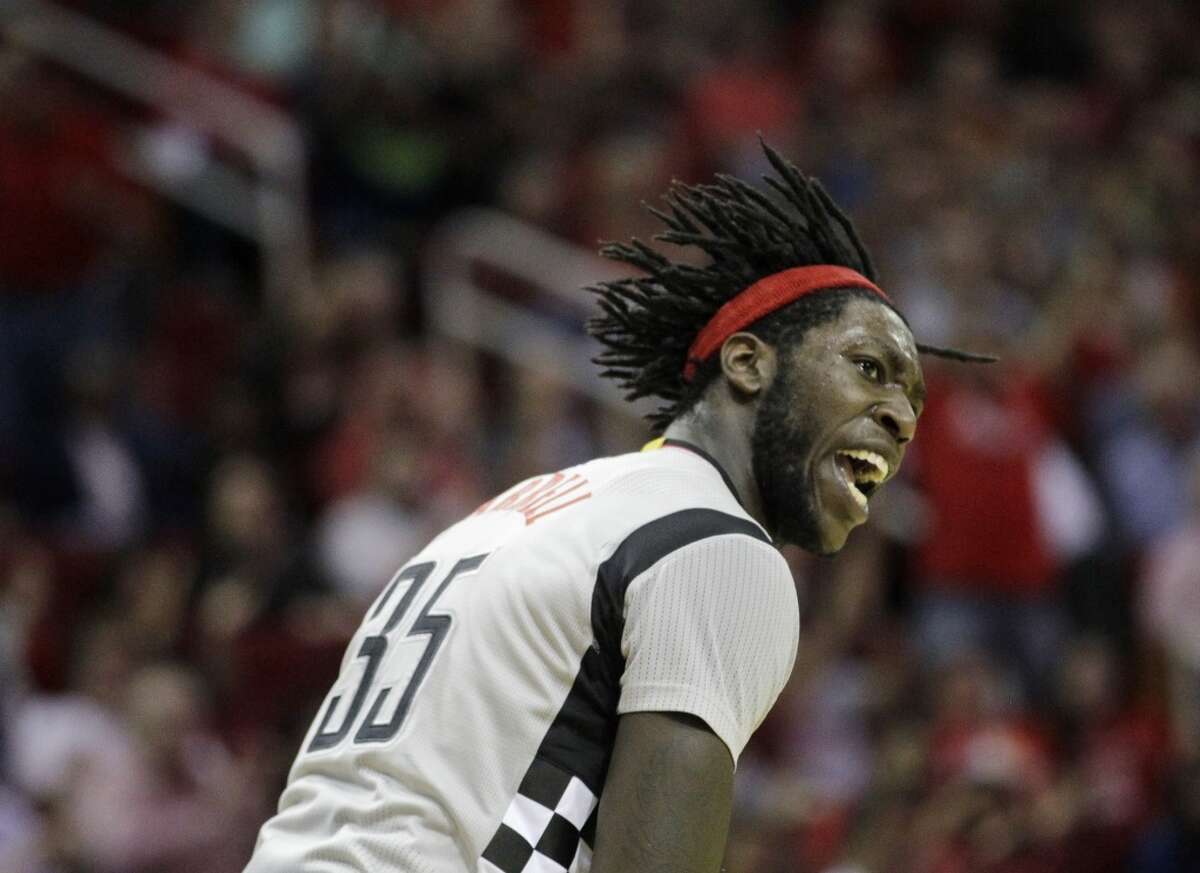 Rockets' Montrezl Harrell shoves ref in D League game