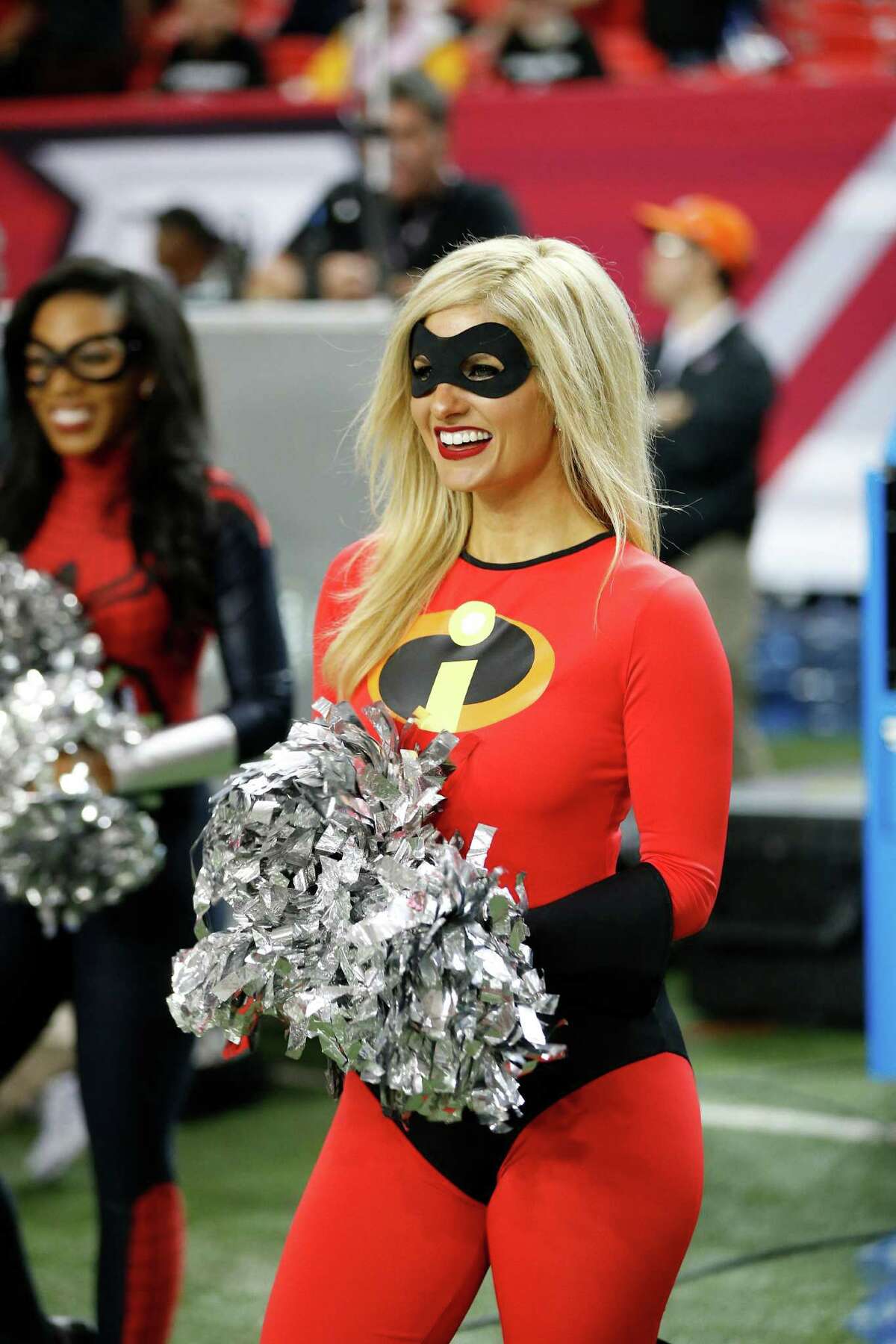 Download NFL cheerleader Halloween costumes for 2015