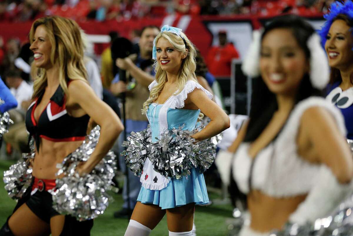 NFL cheerleader Halloween costumes for 2015