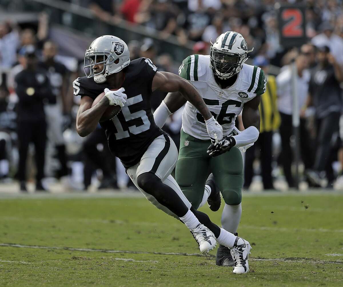 Jets' Offense Pours It On Against Raiders - The New York Times