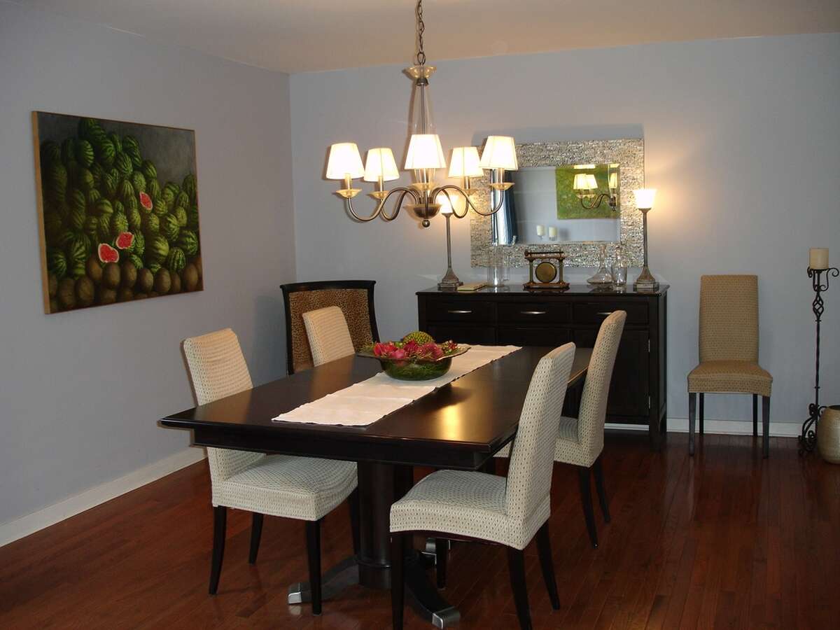 10 Hearthstone Dr # 10, Brookfield 2 beds 3 baths 2,216 sqftOn sale for: $234,900