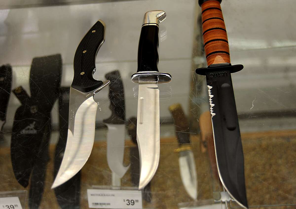 Knife rights advocates shunned amid open carry law changes