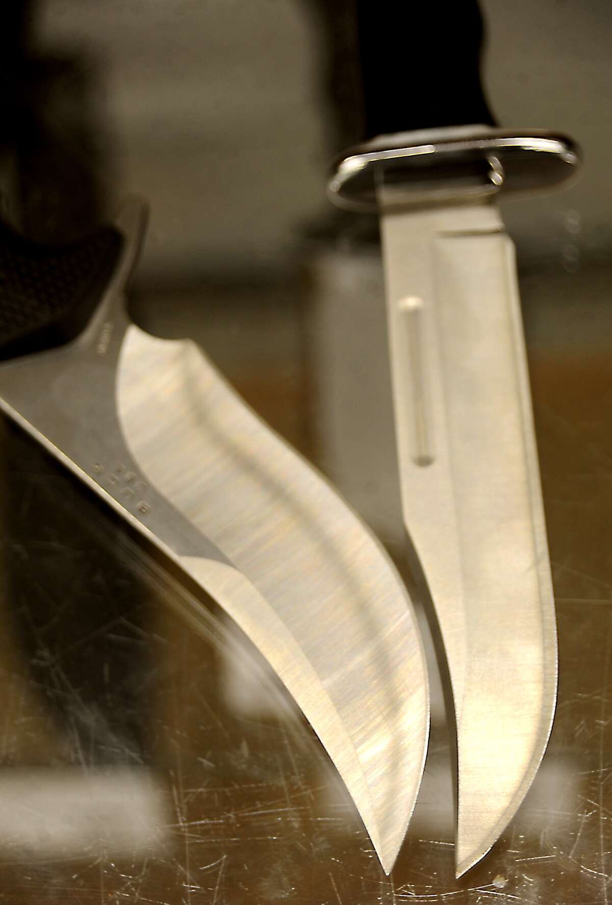 Knife rights advocates shunned amid open carry law changes