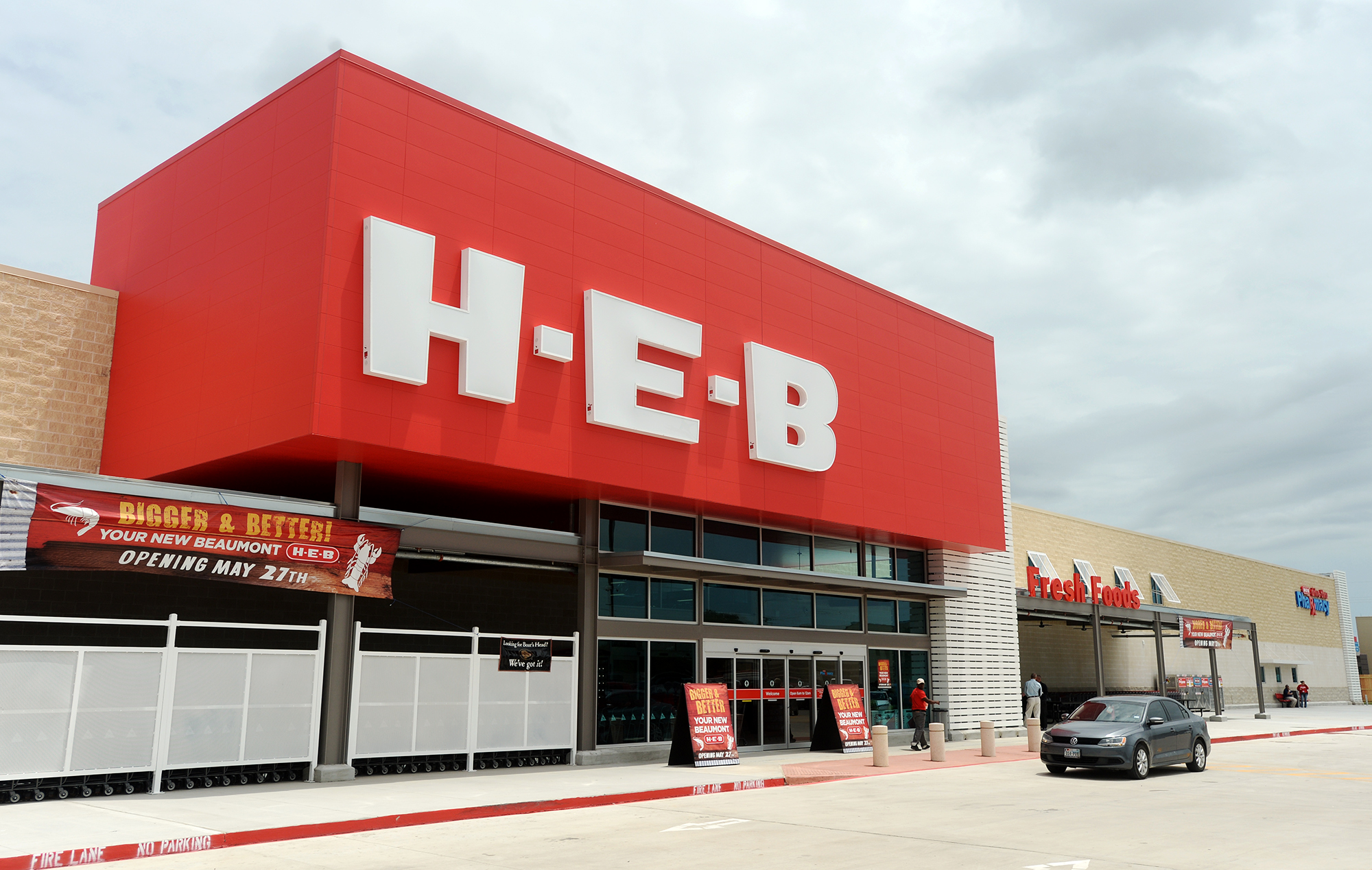 H-E-B Rewards Employees With Stock