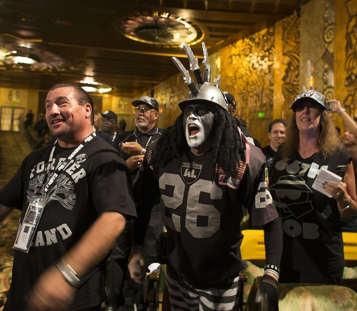 Oakland leaders to blitz NFL brass with plan to keep Raiders