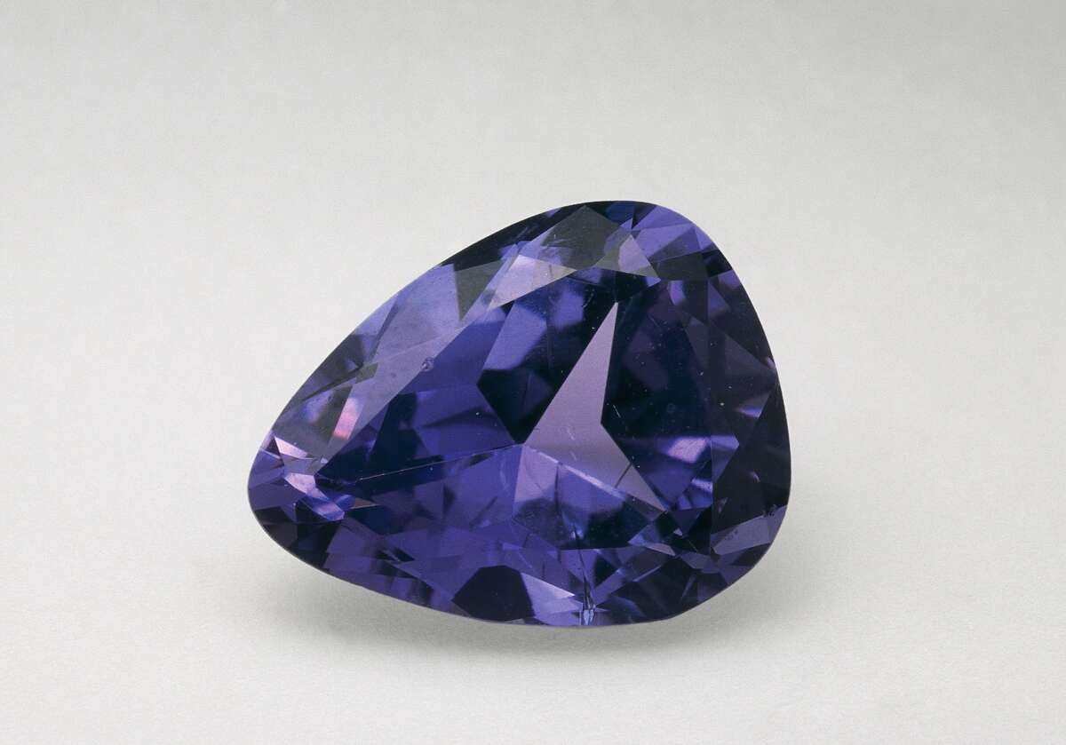 10 gemstones far rarer than diamonds