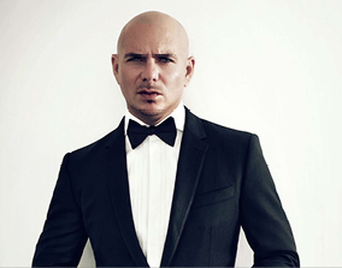 Исполнитель получает. Pitbull рэпер. Питбуль артист. Питбуль (рэппер). Питбуль певец фото.