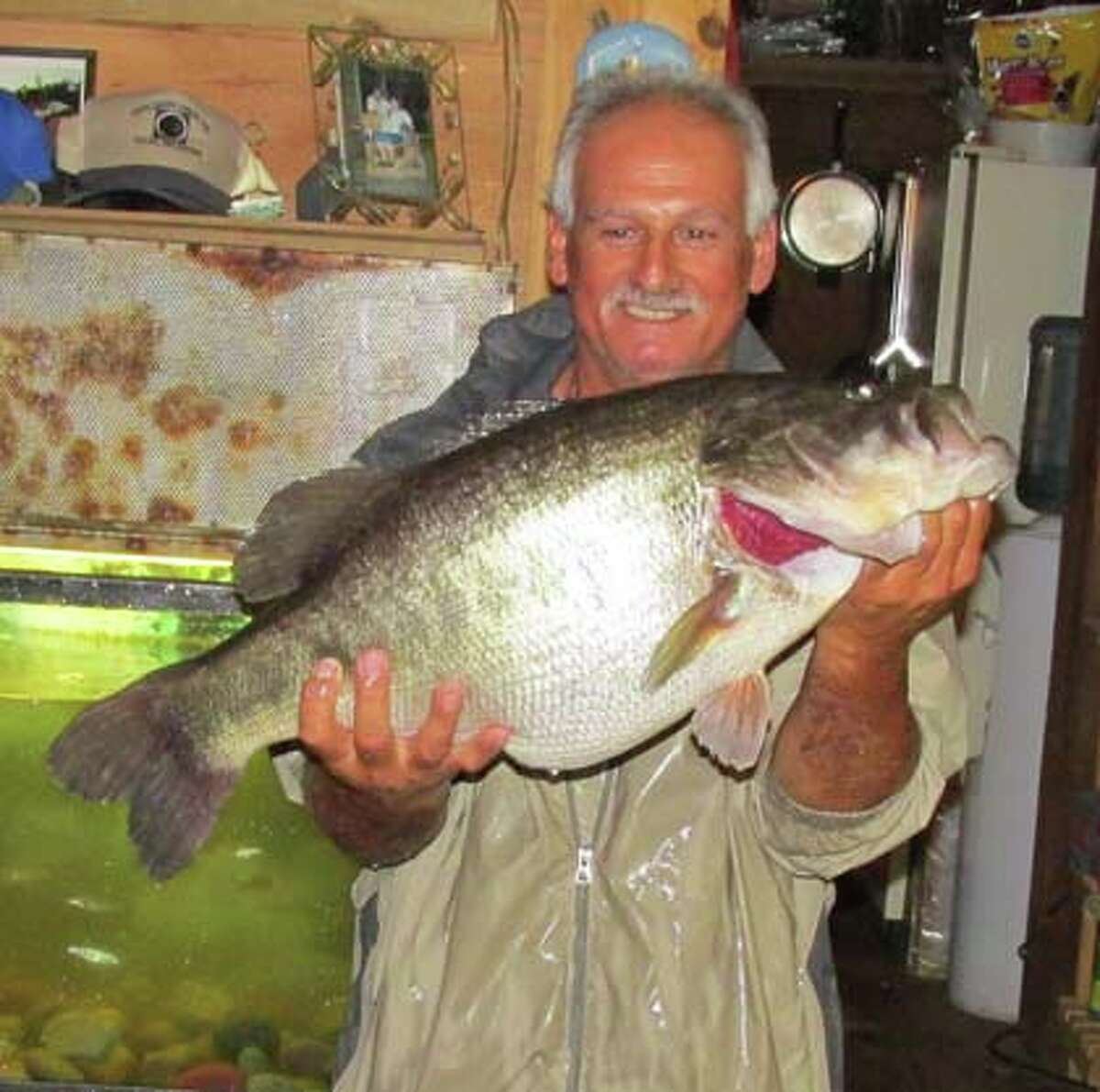 The unbelievable reason this Texas bass weighed more than 13 pounds