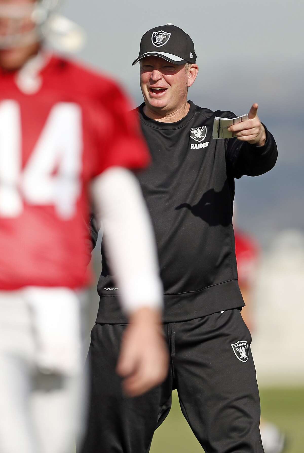 Raiders’ Bill Musgrave has offense clicking