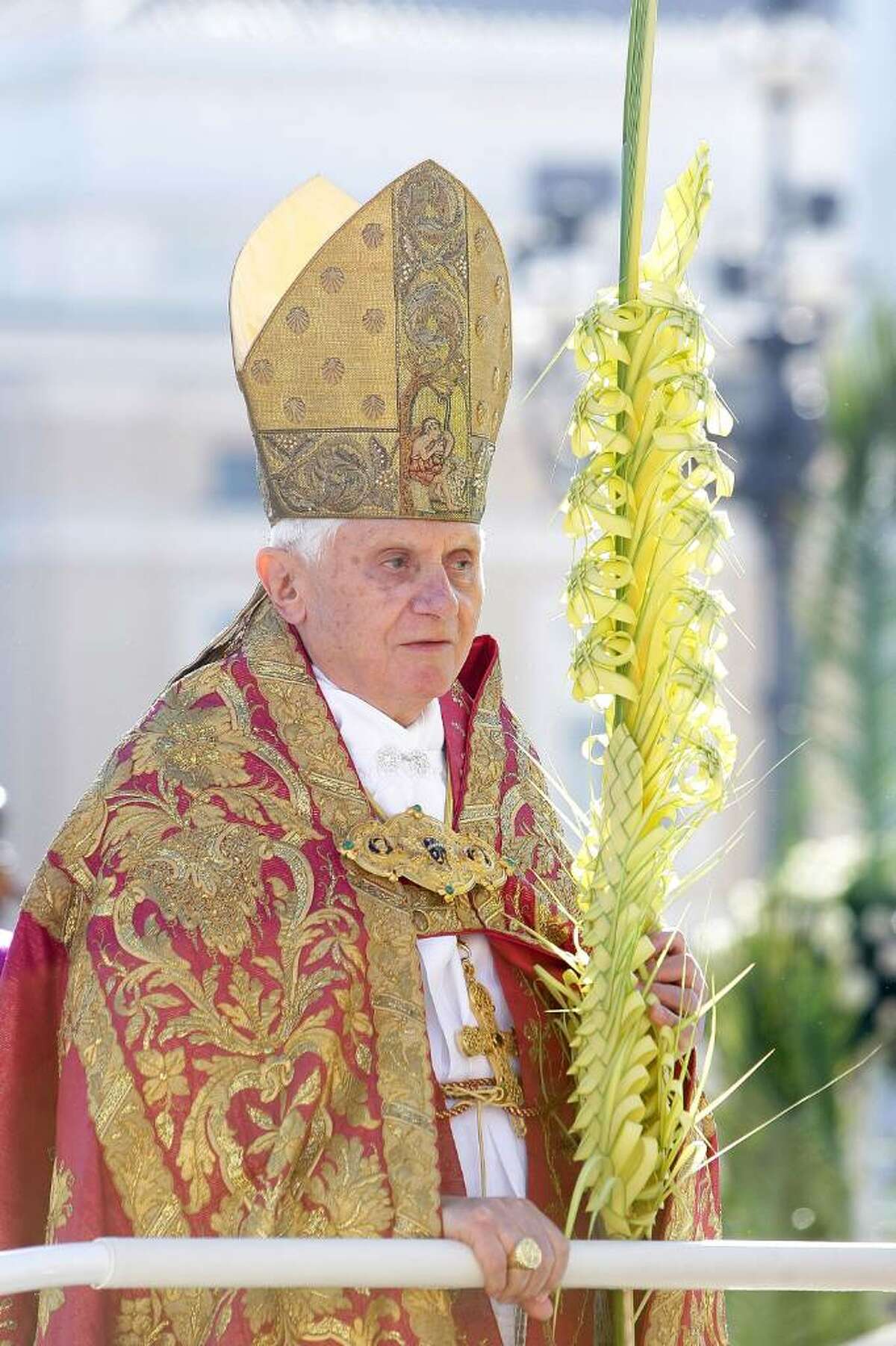 Pope Benedict XVI attends Palm Sunday Mass on March 28, 2010 in Vatican City, Vatican. The Pope is now facing pressure over abuse allegations which involved the German, the American and the Irish Catholic Church. (Photo by Franco Origlia/Getty Images