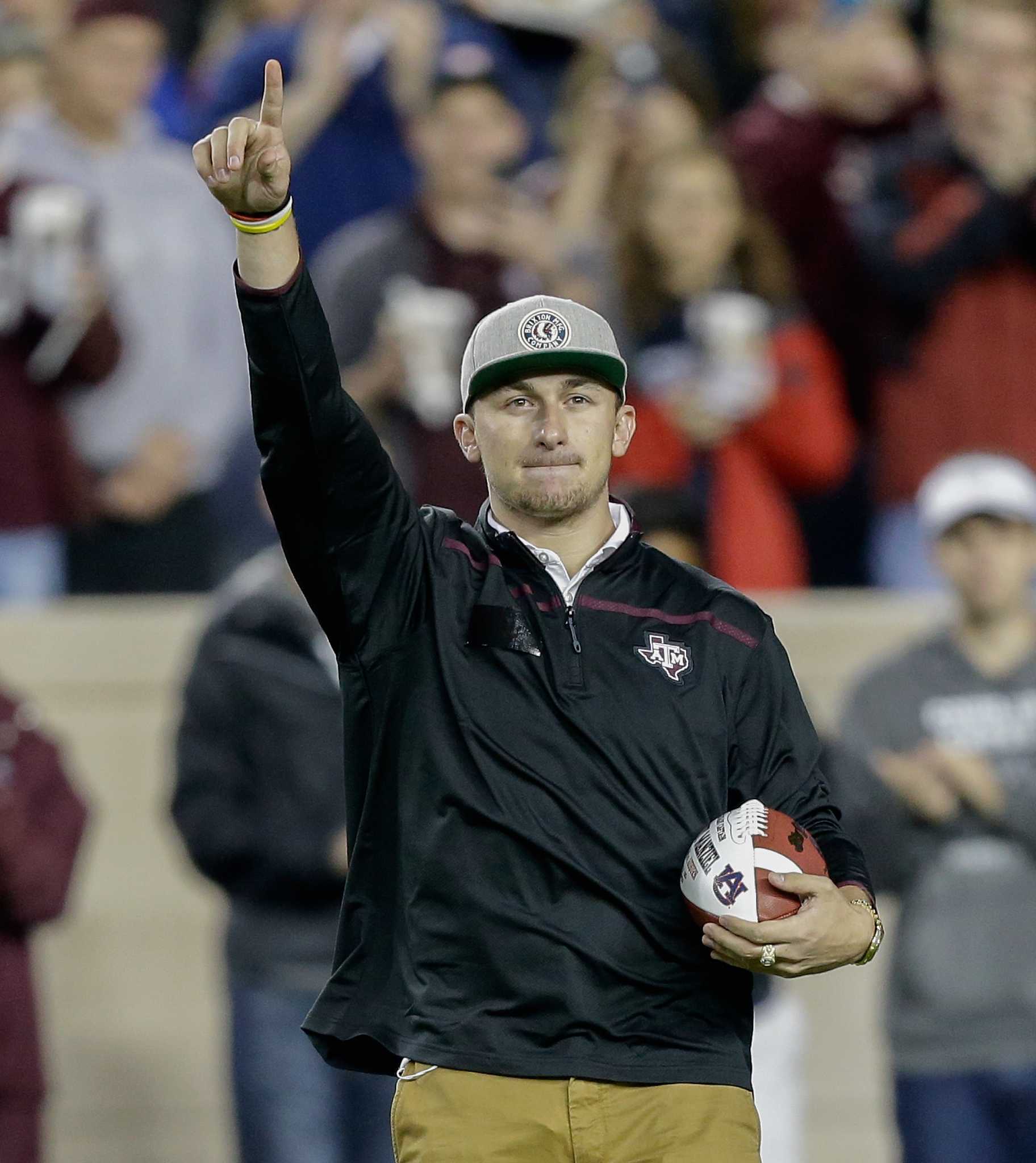 Johnny Manziel wore Tim Tebow jersey at Texas fraternity party