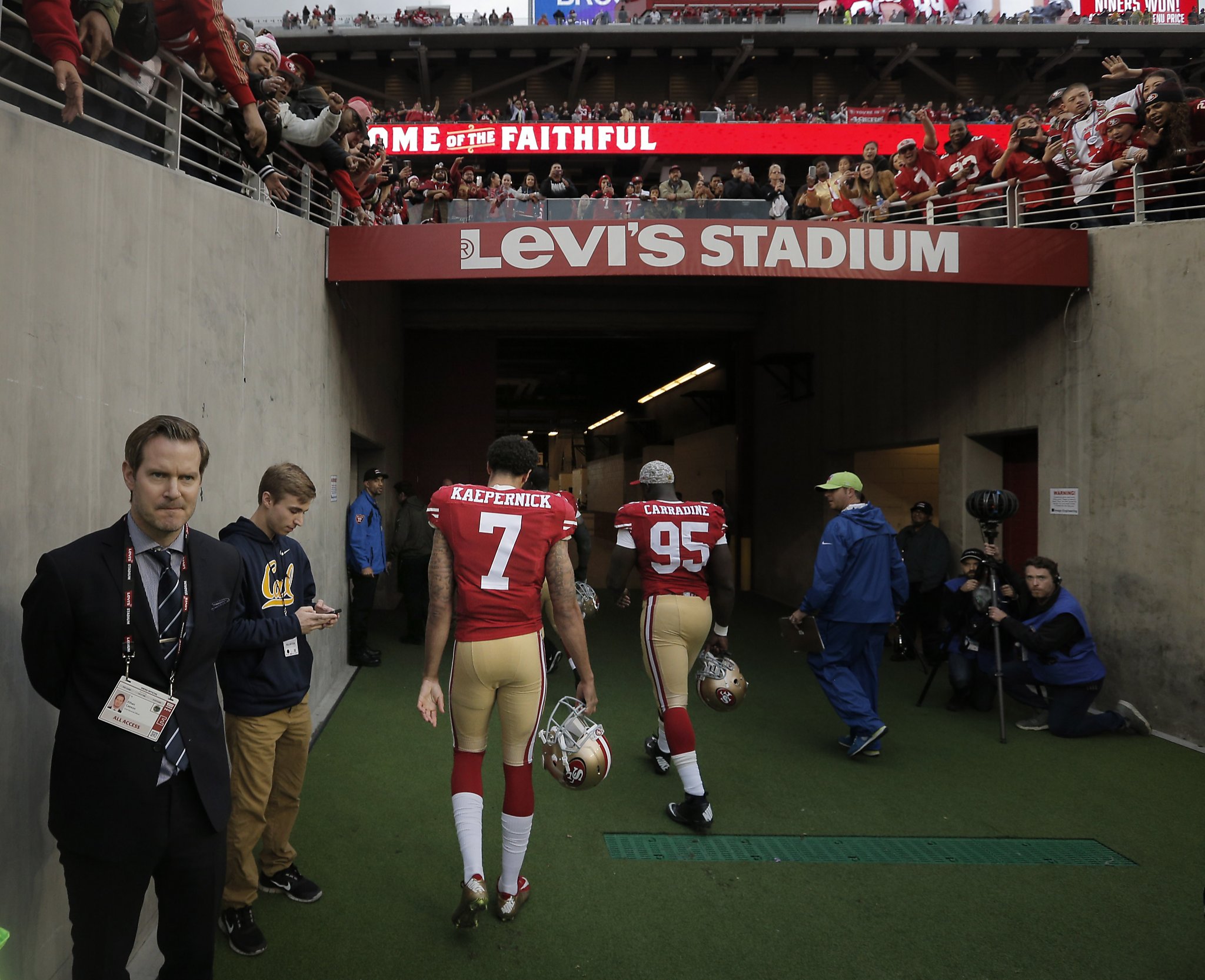 Colin Kaepernick's Game-Worn 2013 NFL Playoffs 49ers Jersey