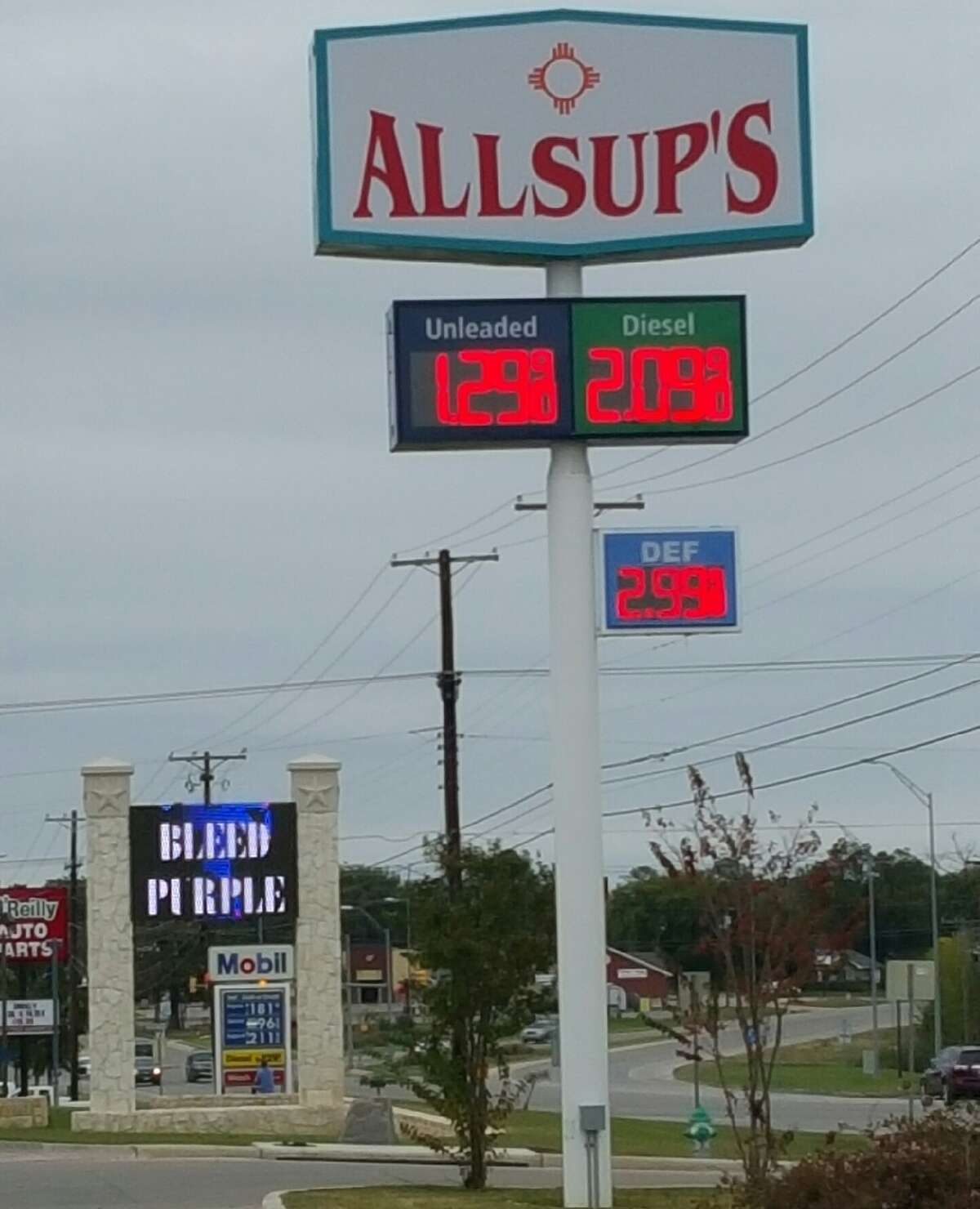 A gas station located at 2725 W Washington St. in Stephenville, Texas sells a gallon of unleaded gasoline for $1.29 on Nov. 9, 2015.