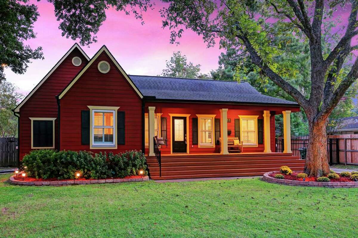 Take a look Charming old homes for sale in Garden Oaks