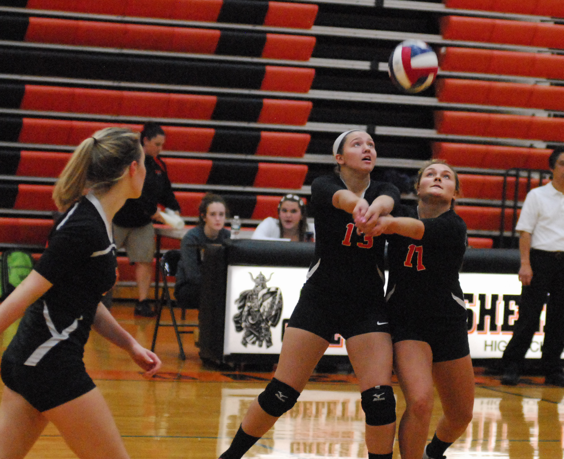Staples volleyball sweeps Shelton in Class LL