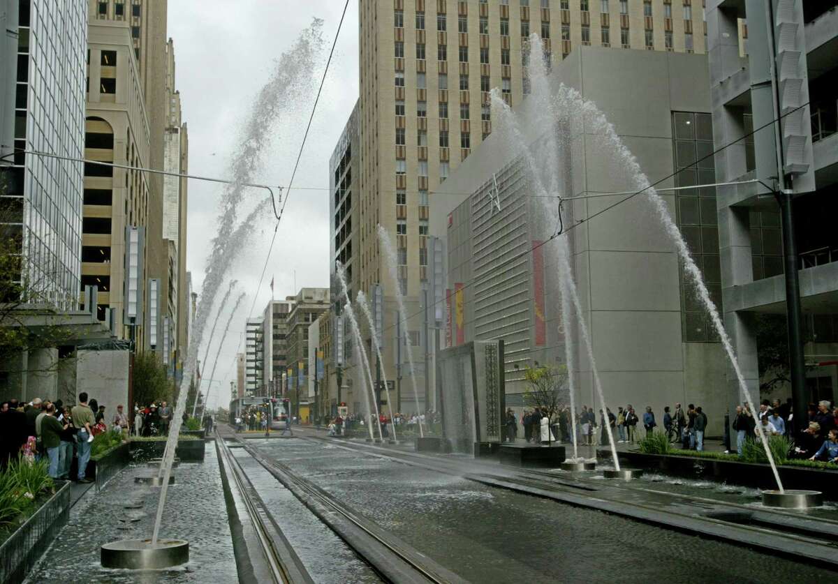 After the fountains were officially opened in 2004, this water display decorated the light rail's Main Street Square Station.