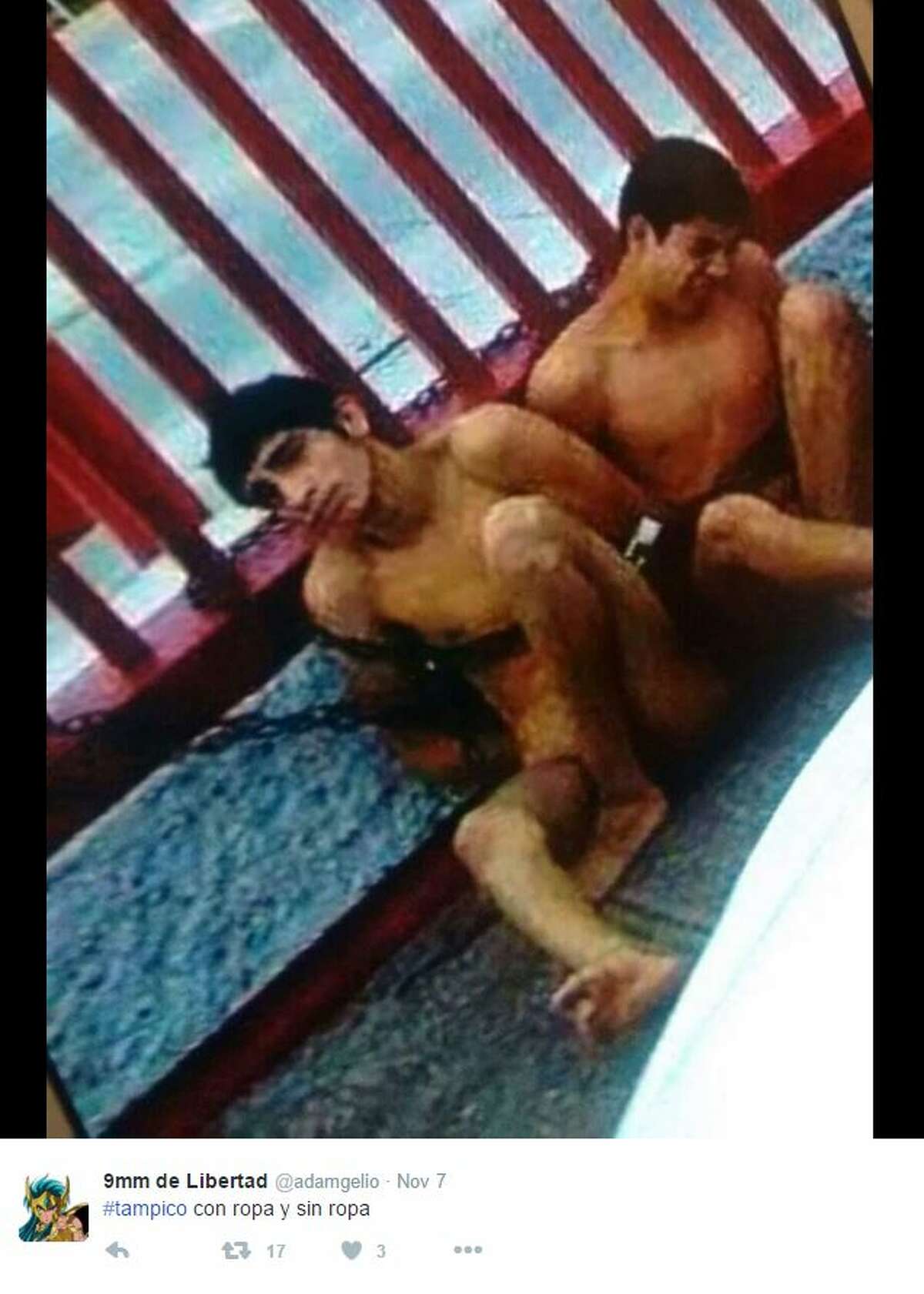 Members of the Gulf Cartel apparently tied up two men and left them naked after the two men allegedly committed a series of thefts and robberies in Tampico and the surrounding region.