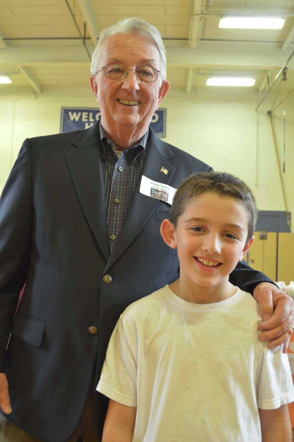 Hindley students salute veterans