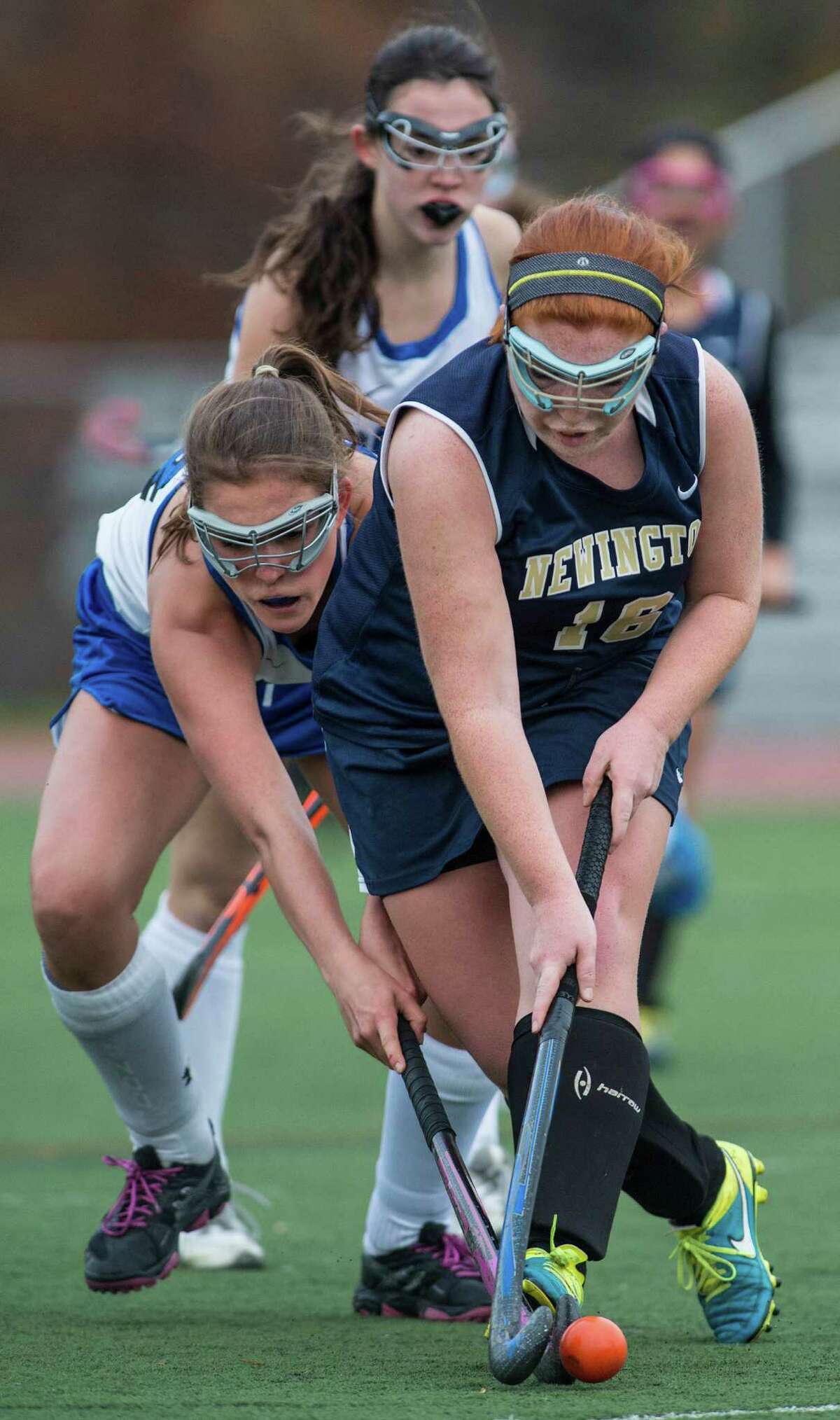 Darien field hockey takes state opener