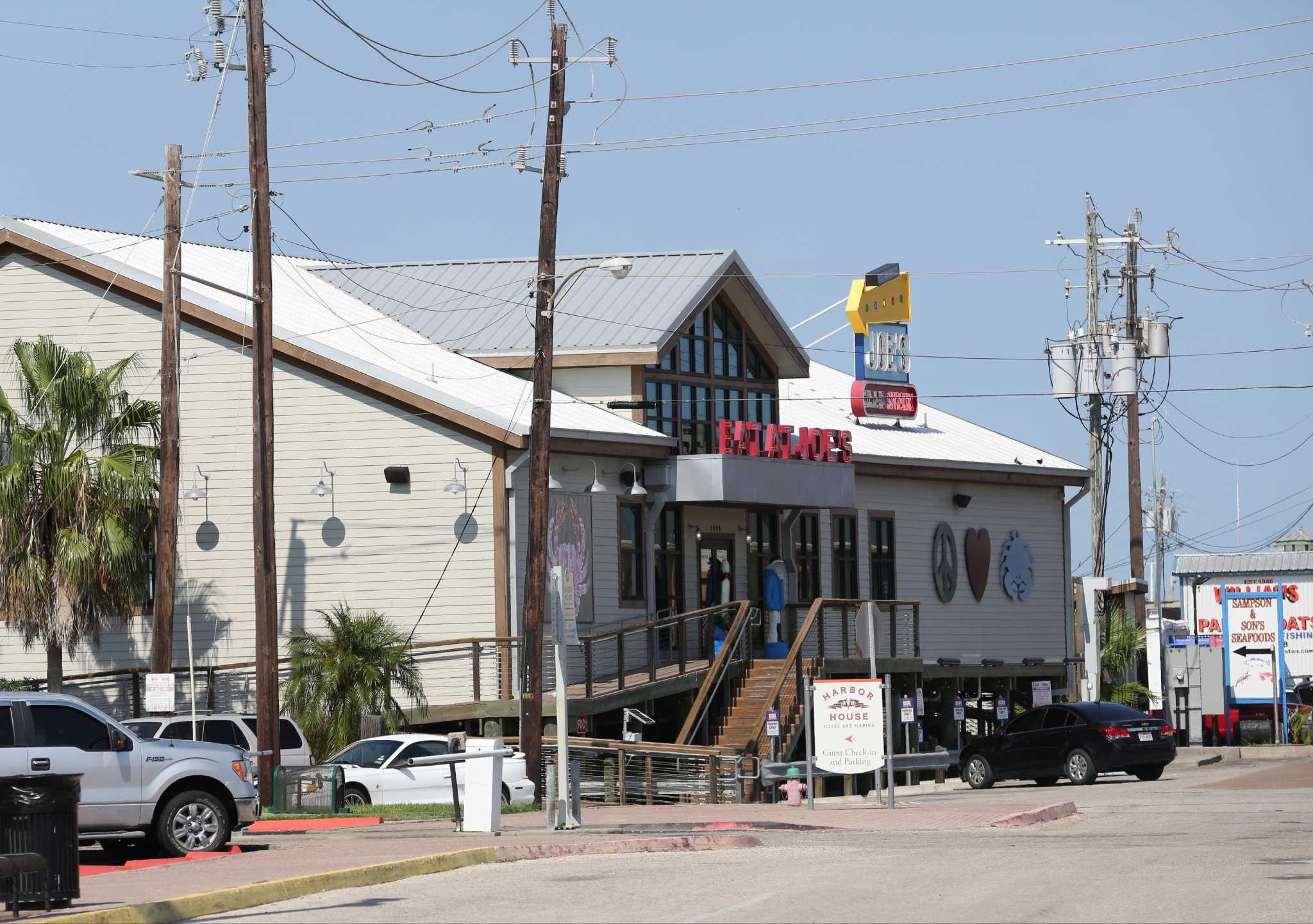 Parent company promises more attention for Joe's Crab Shack, Brick House