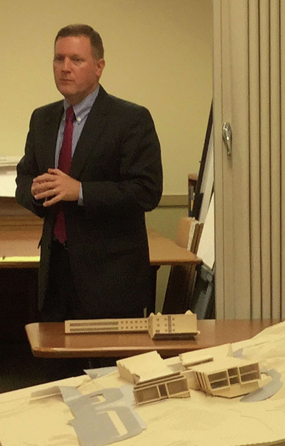Architects present options for New Lebanon School