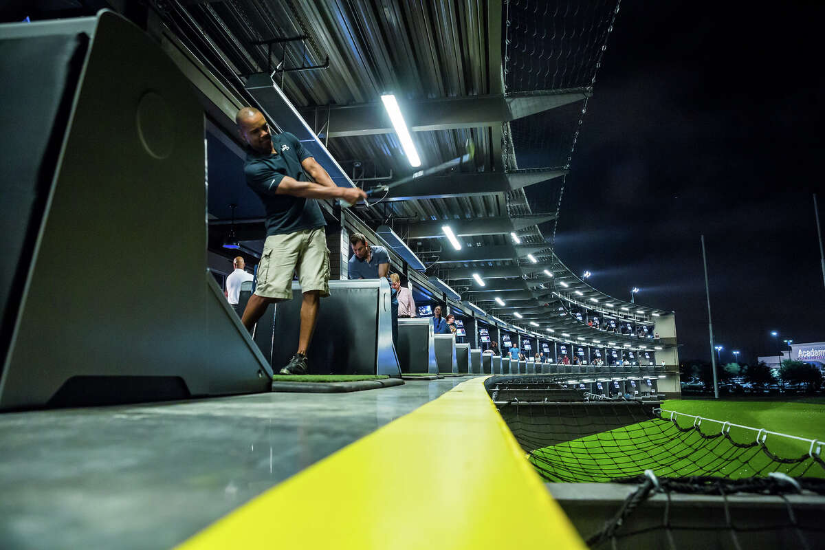 Creative date ideas in Houston for playful, competitive couples