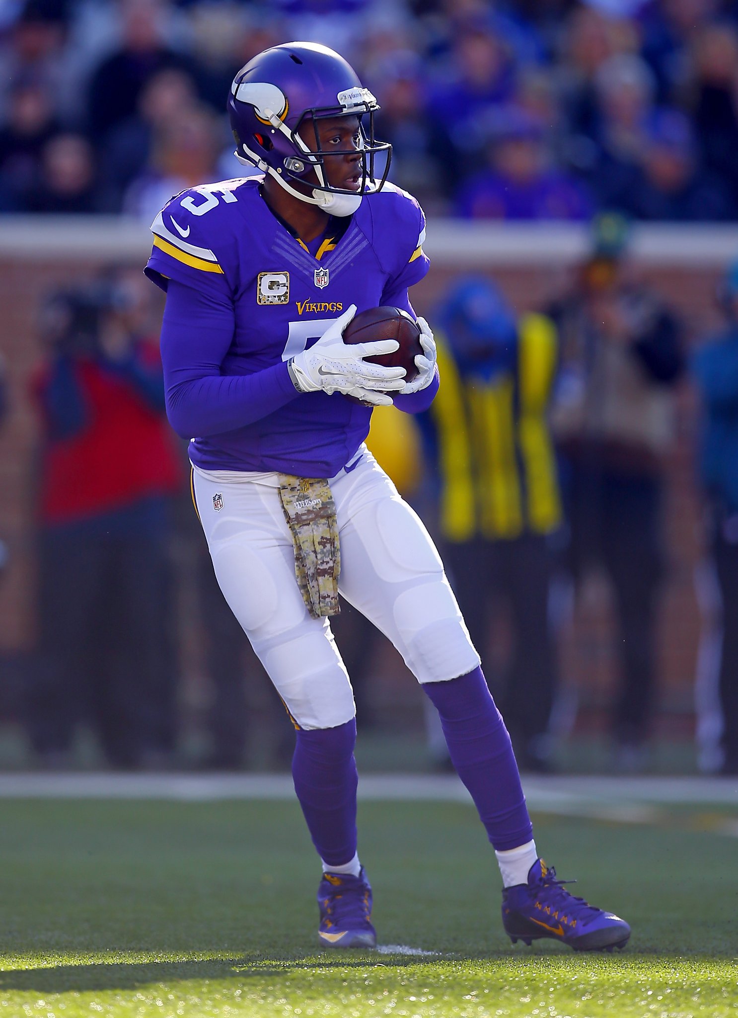 Minnesota Vikings' Teddy Bridgewater warms up before an NFL