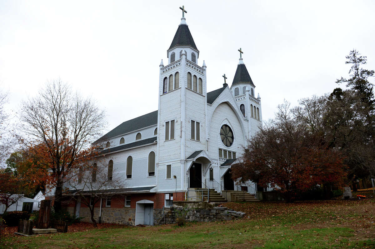 Ansonia church to celebrate 100th birthday, then close