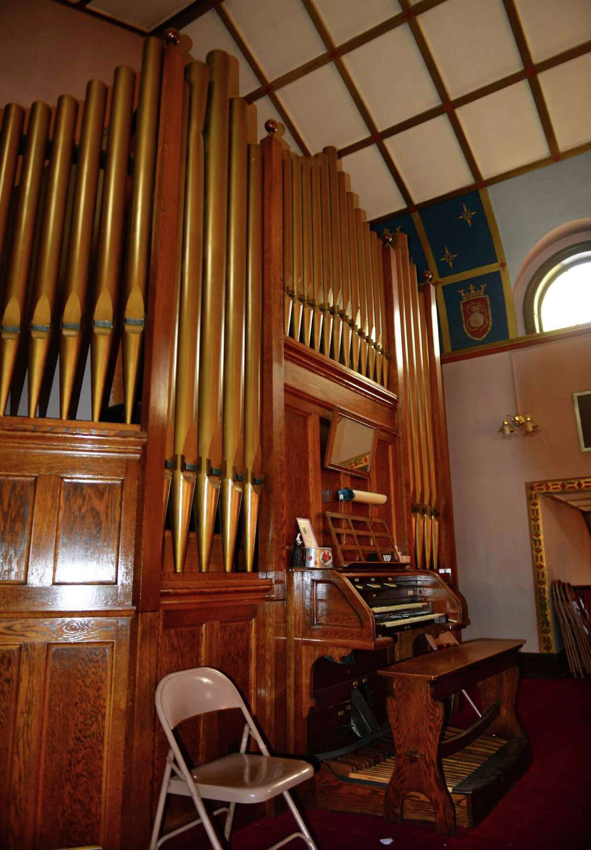 Ansonia church to celebrate 100th birthday, then close