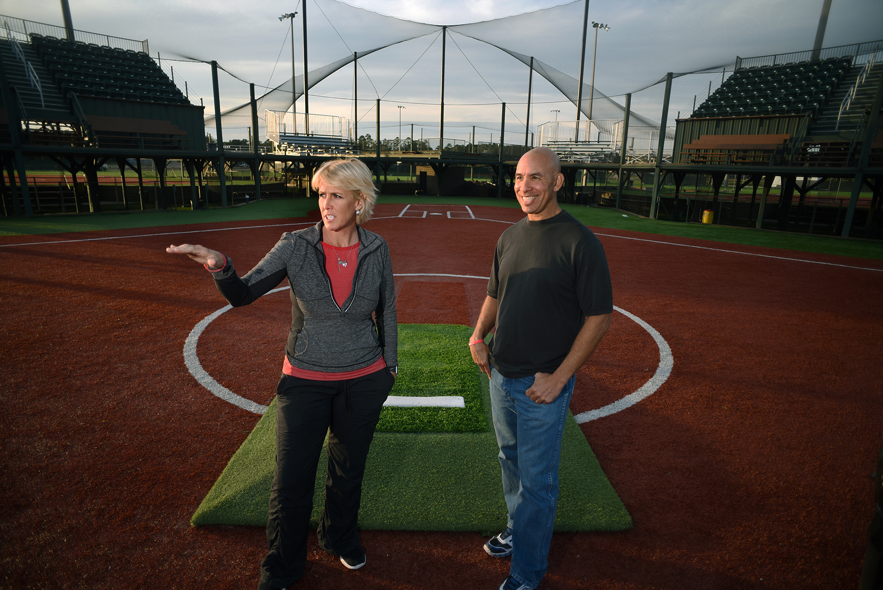 Women's fastpitch softball team returns with new stadium