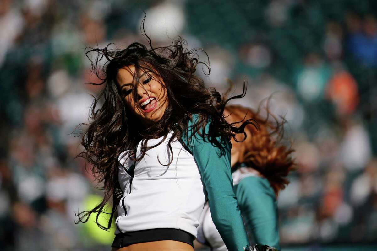 10 Hottest NFL Cheerleaders October 2015